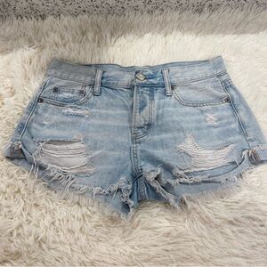 American Eagle Outfitters Light Wash Distressed Jean Shorts. Women’s size 4